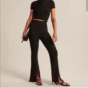 Abercrombie Ribbed Flare Sweater Pants Size
M short